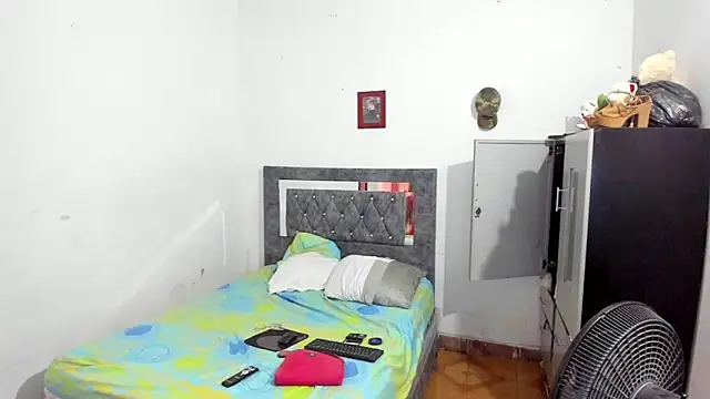 Candy and Jacko online show from November 27, 2:20 pm