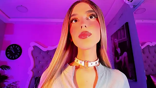 LeslieAmor1 online show from November 25, 6:48 am