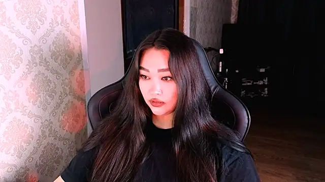 Emma Uilson online show from January 11, 2:22 pm