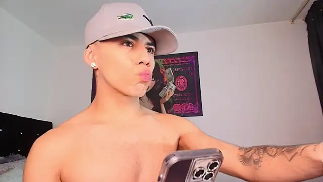 The Sexy Couple online show from November 24, 2:57 am