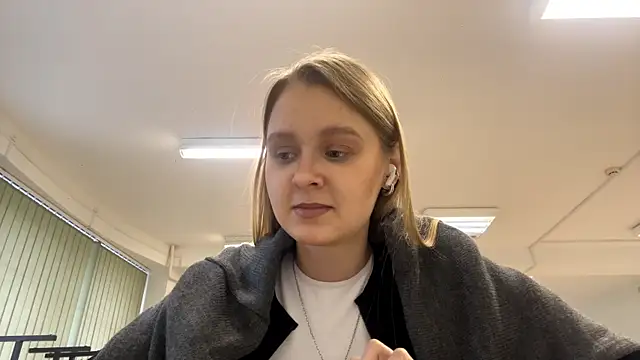 PaulitaSolow online show from November 23, 9:55 am