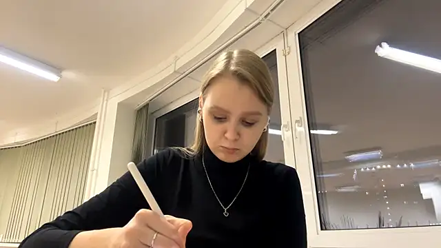 PaulitaSolow online show from December 1, 3:04 pm