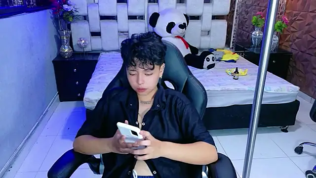 lunabustygirl online show from January 11, 5:12 am