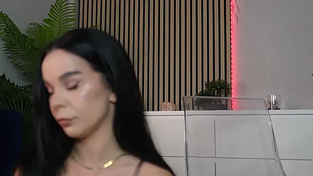 Miss Denisse online show from November 19, 10:10 pm