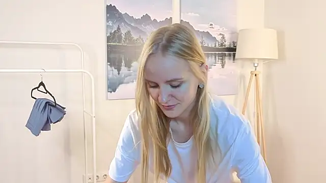 ToshiaPotvin online show from November 16, 8:38 am