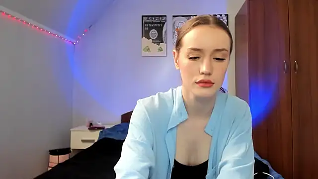 tinyglow online show from January 7, 6:39 am