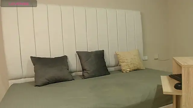 alice will1 online show from November 26, 1:12 pm