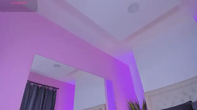 violeta santanna online show from February 20, 10:10 pm