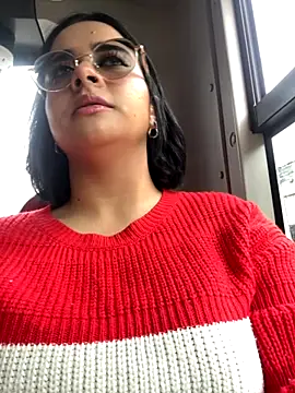 HANNAHBAKER00 online show from November 28, 9:07 pm