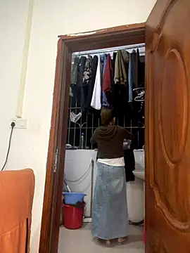 yiyi0316 online show from November 30, 10:19 am