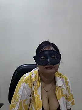 Cute-richa1 online show from February 19, 5:34 pm