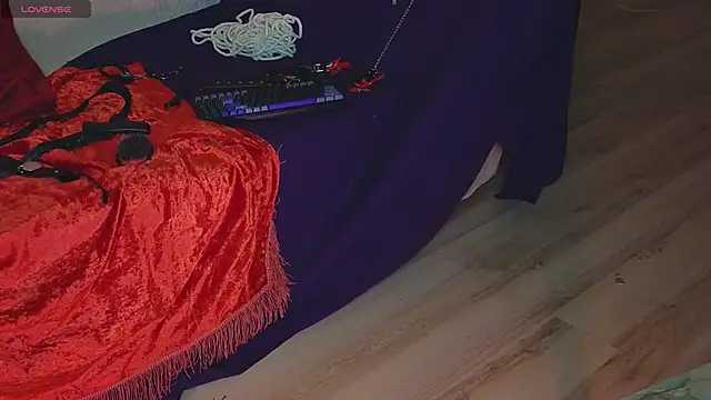 ElaraSable online show from April 22, 6:38 pm