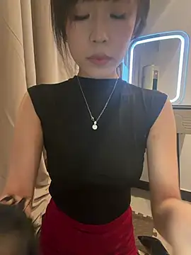 XX125216 online show from April 7, 12:40 pm