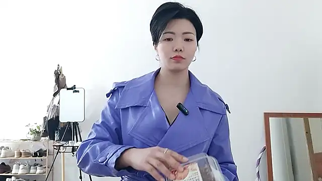 adele8731 online show from January 9, 4:06 am