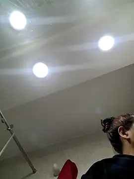 Scarlet curly online show from November 30, 9:02 am