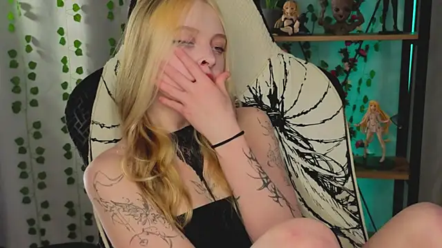 ElvenQueen online show from February 28, 3:33 pm