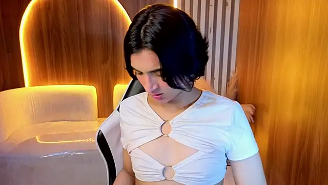 zoe tp online show from January 16, 8:05 pm