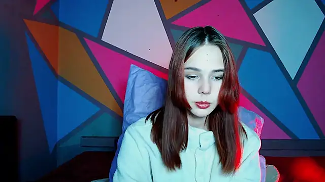 onessandra online show from December 3, 2:47 am