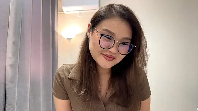 HoneyKitsu online show from November 23, 8:49 am