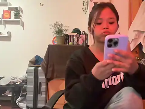 tinydaisy21 online show from November 20, 5:19 am