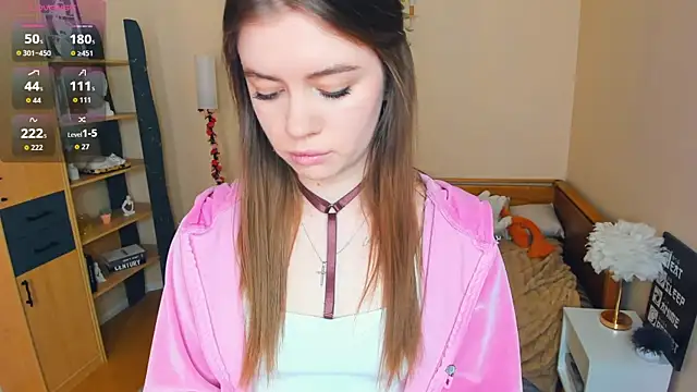 AngelesBenitz online show from April 4, 7:51 am