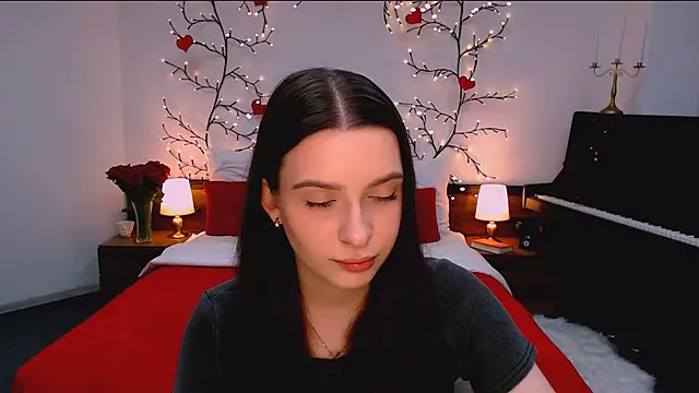 charming berry online show from November 30, 6:06 am