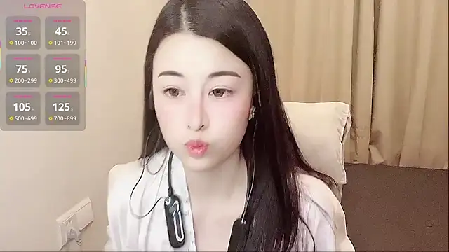 little-monster online show from December 3, 9:33 am