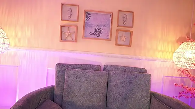 MeganLowell online show from February 6, 7:06 pm