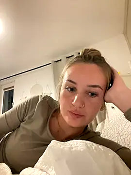 Lexiargulo online show from December 1, 5:15 pm