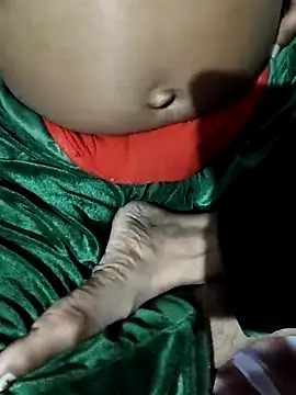 NIGHTWEAR121 online show from November 18, 5:03 pm