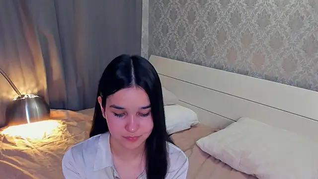 MeliaMelchiori online show from December 3, 11:18 pm