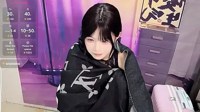 bunny-- online show from December 5, 12:28 pm