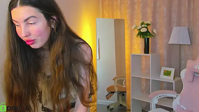 LiraRevery online show from December 2, 2:57 am