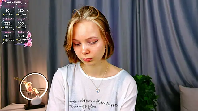 UmbraVelour online show from February 12, 1:13 pm