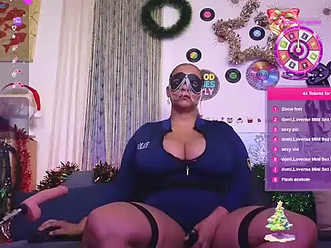 LaReineCleo online show from December 22, 11:57 am