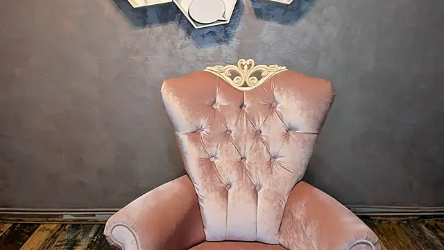 EvaMilfHeat online show from November 27, 8:45 pm