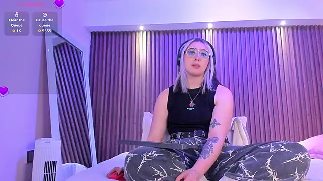 GabyRose9 online show from June 26, 7:48 pm