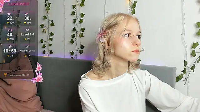 Annyme0w online show from November 30, 4:38 am