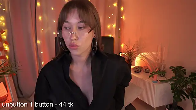 AnnetteLane online show from November 29, 4:27 am