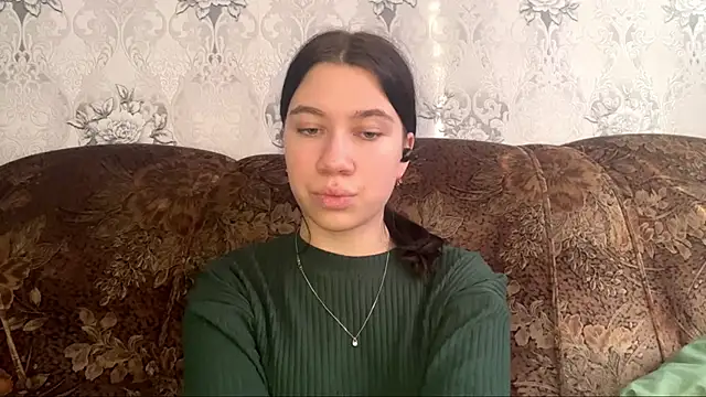 DebbiGoodknight online show from December 23, 7:34 am