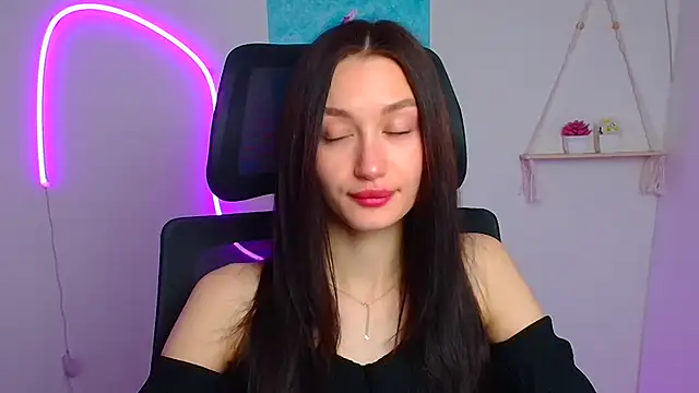 Stella XO online show from April 15, 5:30 am