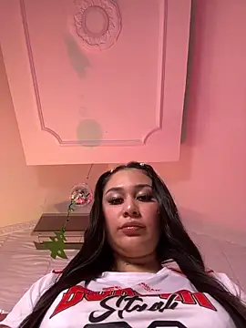 kylie pregnat online show from November 26, 1:01 pm