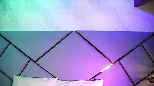 luciana agudelo online show from April 9, 7:19 pm