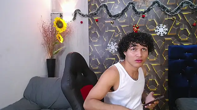 sweett love  online show from January 19, 6:42 am