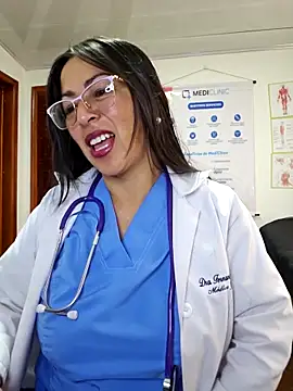 JustSamantha  online show from February 6, 12:41 pm