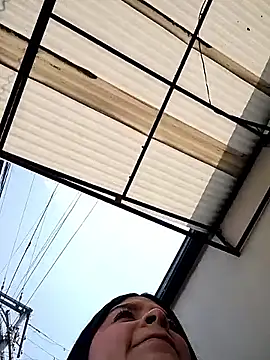 Layla-daring online show from February 9, 6:32 pm