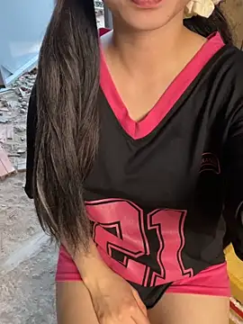 XndSeraphina online show from March 14, 10:05 am