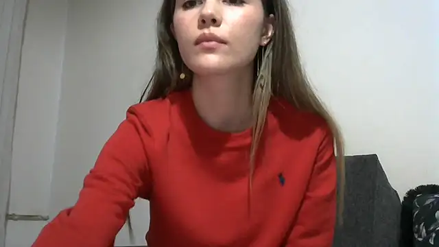 Erii18 online show from December 15, 8:14 pm