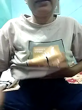 Miss tinaaa online show from November 23, 9:00 am