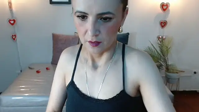 Juliana  lx online show from February 28, 3:11 pm